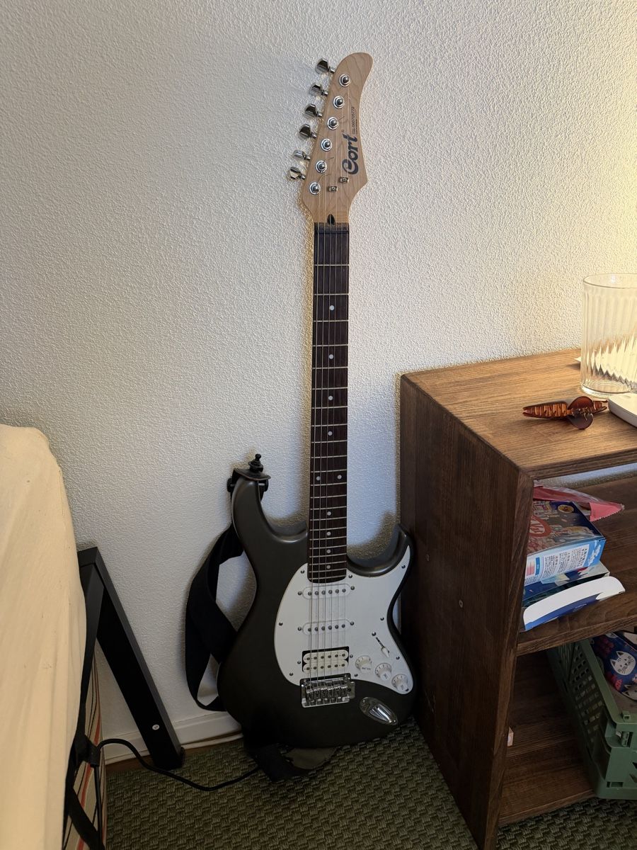 Cort Musikinstrumente: Cort electric guitar used condition – Gebraucht aus Dietlikon von eeclaire