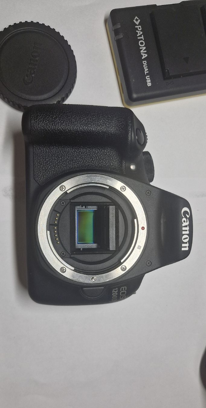 Canon Kamera: Canon EOS 1200D kit. Lightly used, great condition. – Gebraucht aus Fleurier von pfi_r2zm 2
