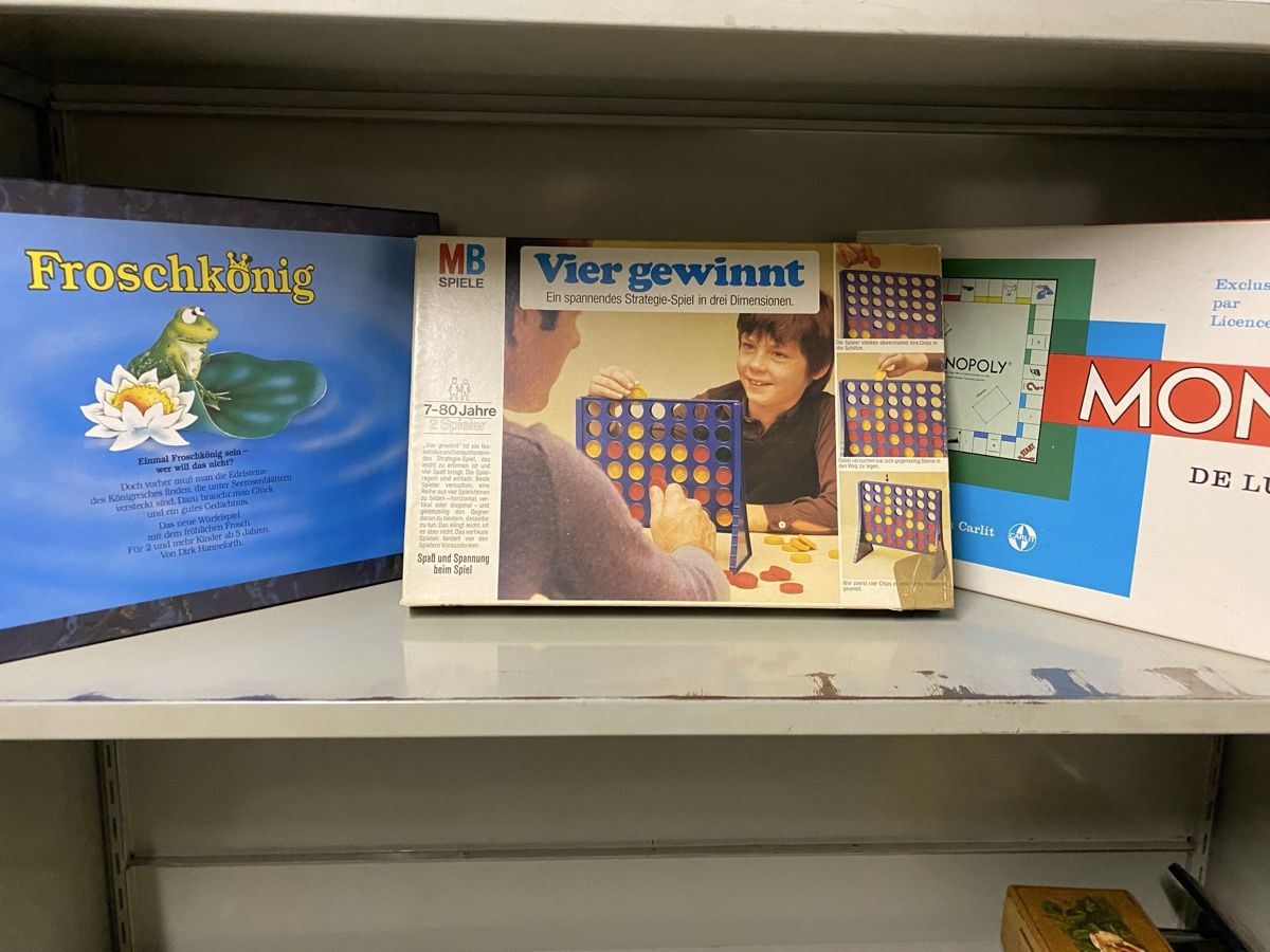 Jeux: MB Vier gewinnt Spiel mit Box gebraucht – D'occasion à Niederdorf par guzzimen