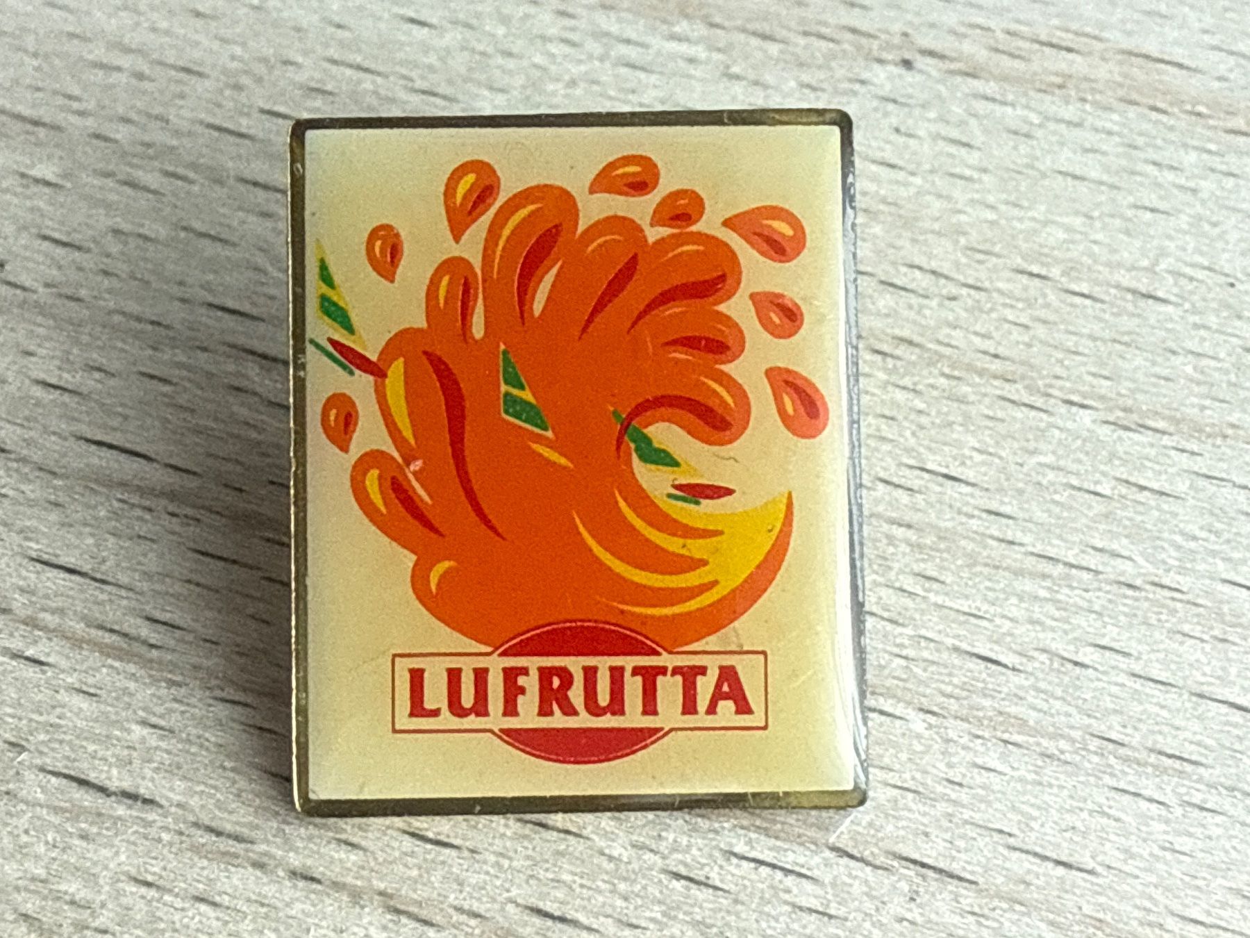 Plaketten & Abzeichen: Pin Lufrutta – Gebraucht aus Glattbrugg von Schweigmatt