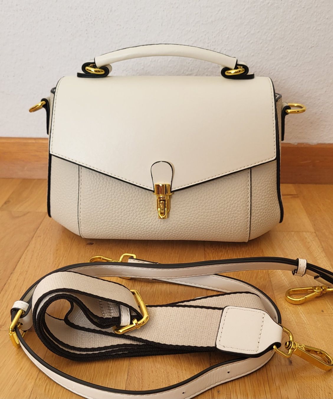 Borse da donna: Sac beige – Nuovo (secondo la descrizione) da Fribourg venduto da VictoriaShop7