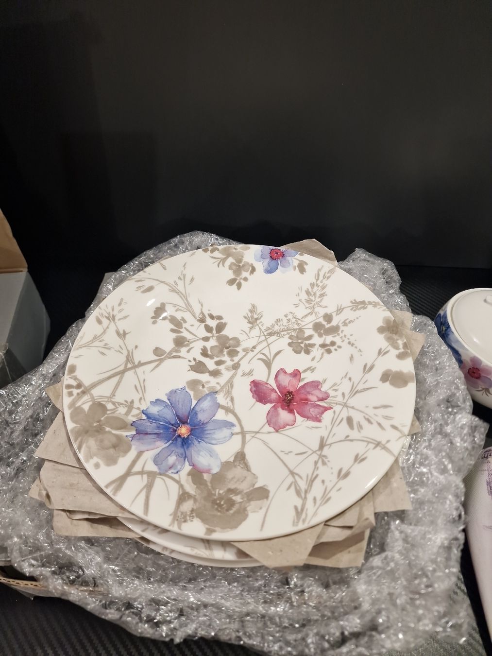 Villeroy & Boch Teller: Villeroy Boch Marieflor Gris 8 Kucheteller – Gebraucht aus Oberglatt ZH von Alischa1