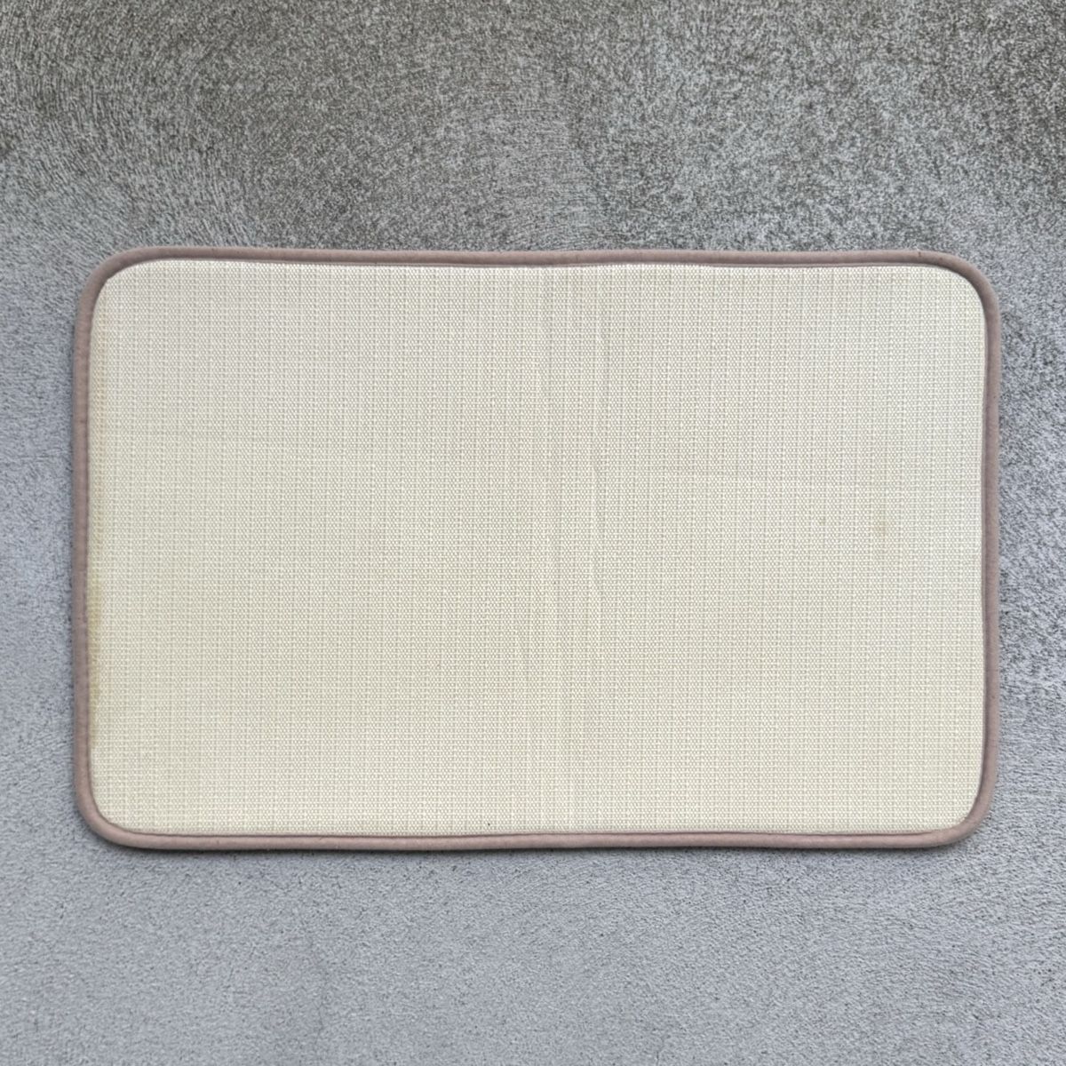 Tapis: Weicher rosa Badeteppich 70 x 46 cm – D'occasion à Winterthur par dronjx 1