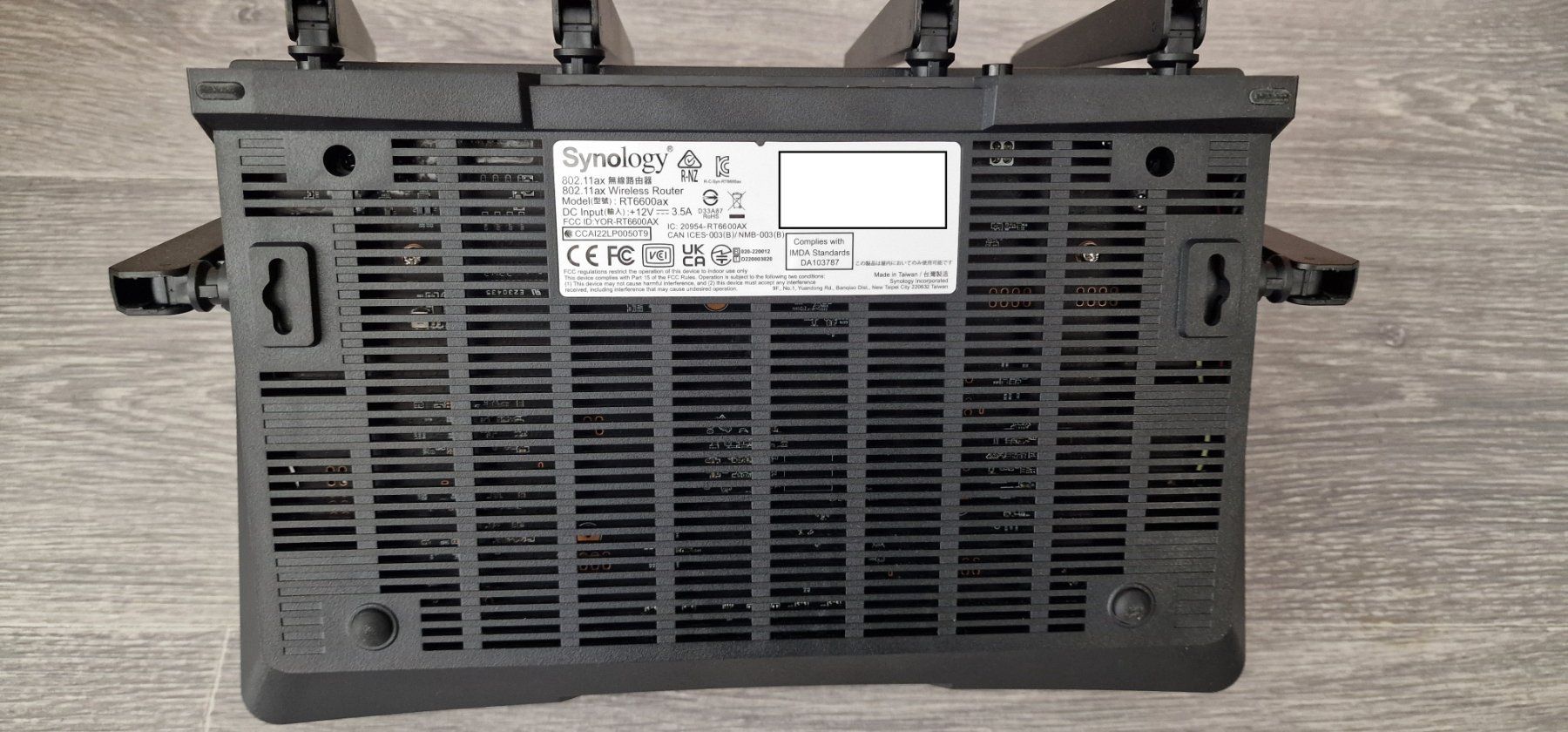 Synology Modem & Router: Synology RT6600ax Router + 6x MR2200ac Mesh Acces – Usato da Wetzikon ZH venduto da xellent79 3