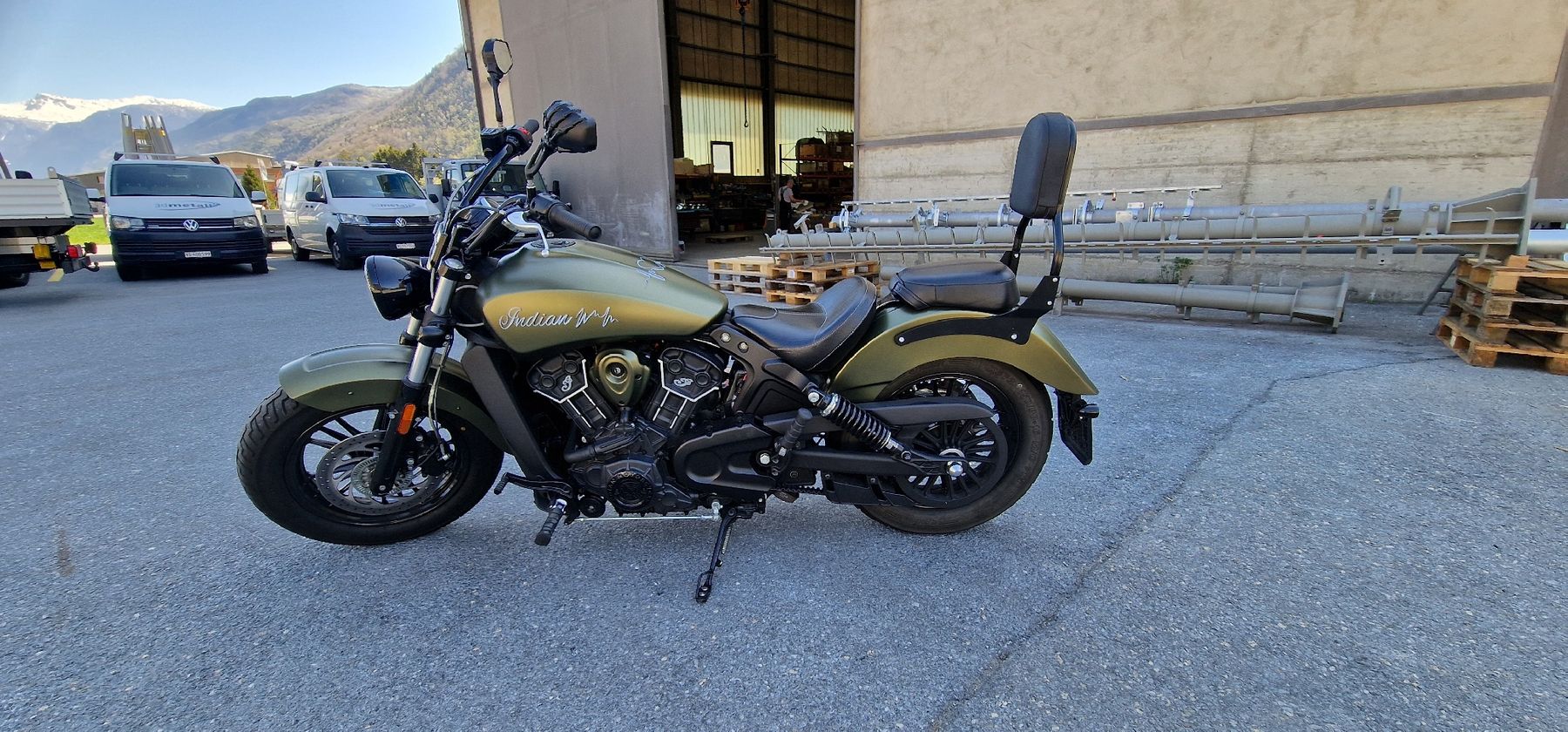 Indian Motorcycle Chopper: Indian Scout Sixty – Usato da Susten venduto da Shakira4me