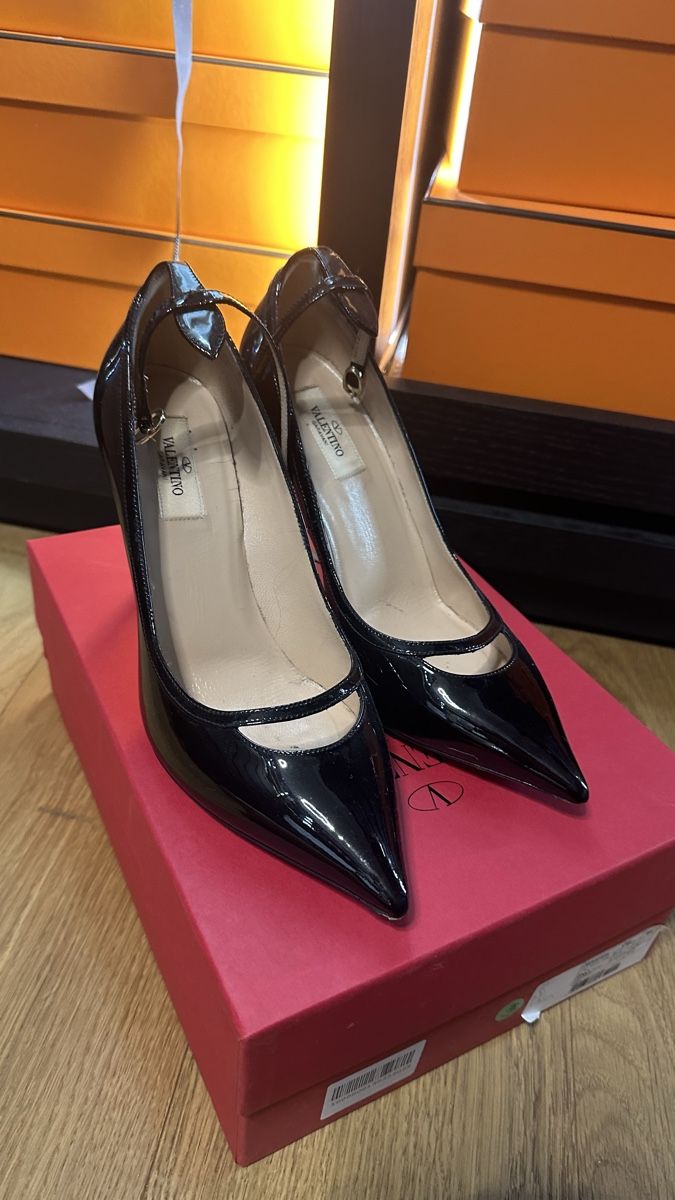 Valentino Damenschuhe: Valentino Garavani heels – Neu (gemäss Beschreibung) aus Paradiso von Under_sun