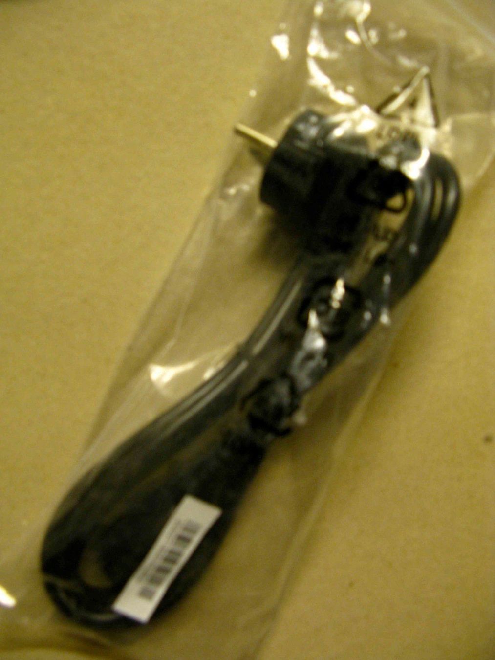 Kabel: Gerätekabel mit Schuko - Stecker – Neu (gemäss Beschreibung) aus Samstagern von Betscha 1