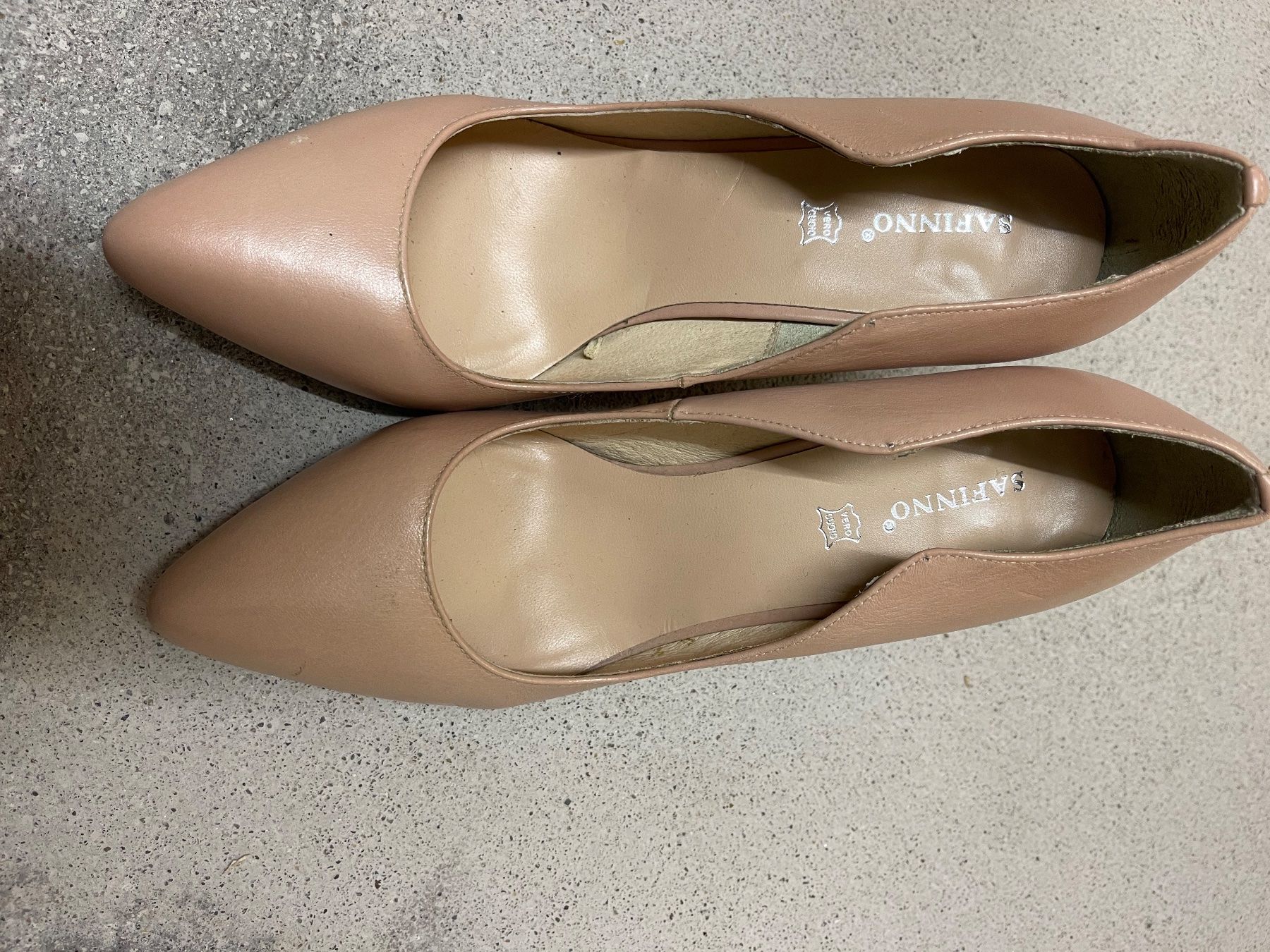 Scarpe da donna: New leather beige pumps – Nuovo e nell'imballaggio originale da Zürich venduto da Alpen209 1
