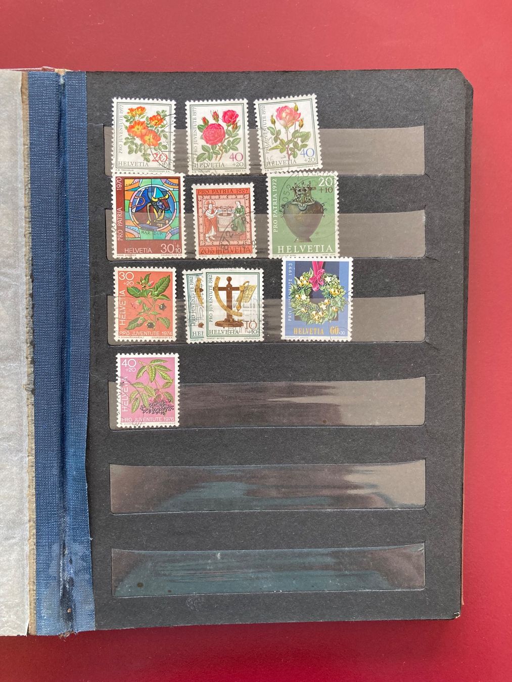 Tutti i francobolli: Briefmarkenalbum mit ca. 60 Schweizer Briefmarken – Usato da Bern venduto da KasimirBerger 4