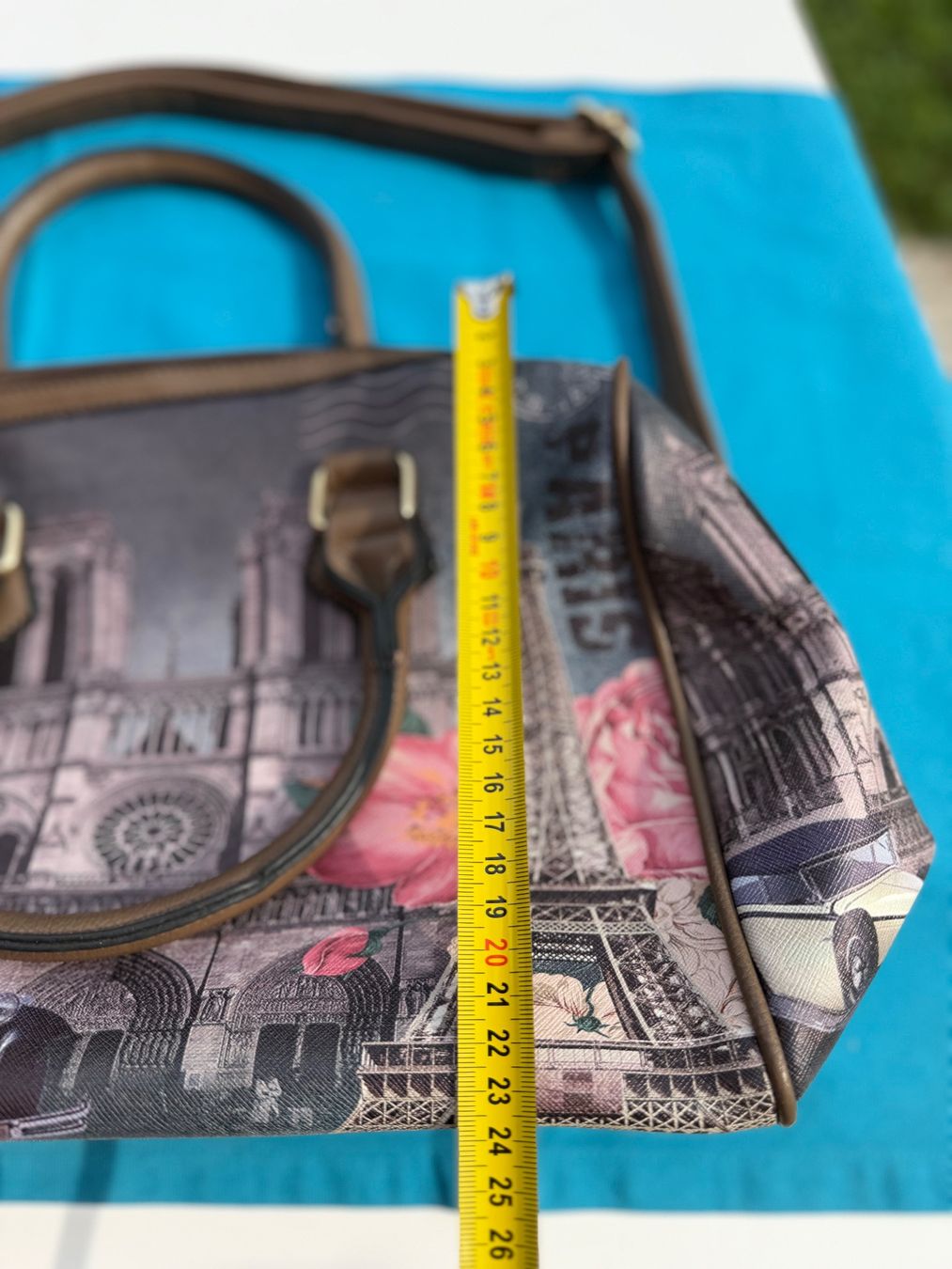 Borse da donna: Paris Tasche Handtasche mit Eiffelturm & Notre Dame – Usato da Cugnasco venduto da tizianaq 2