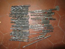 Verschiedene Bohrer für Metall und Beton