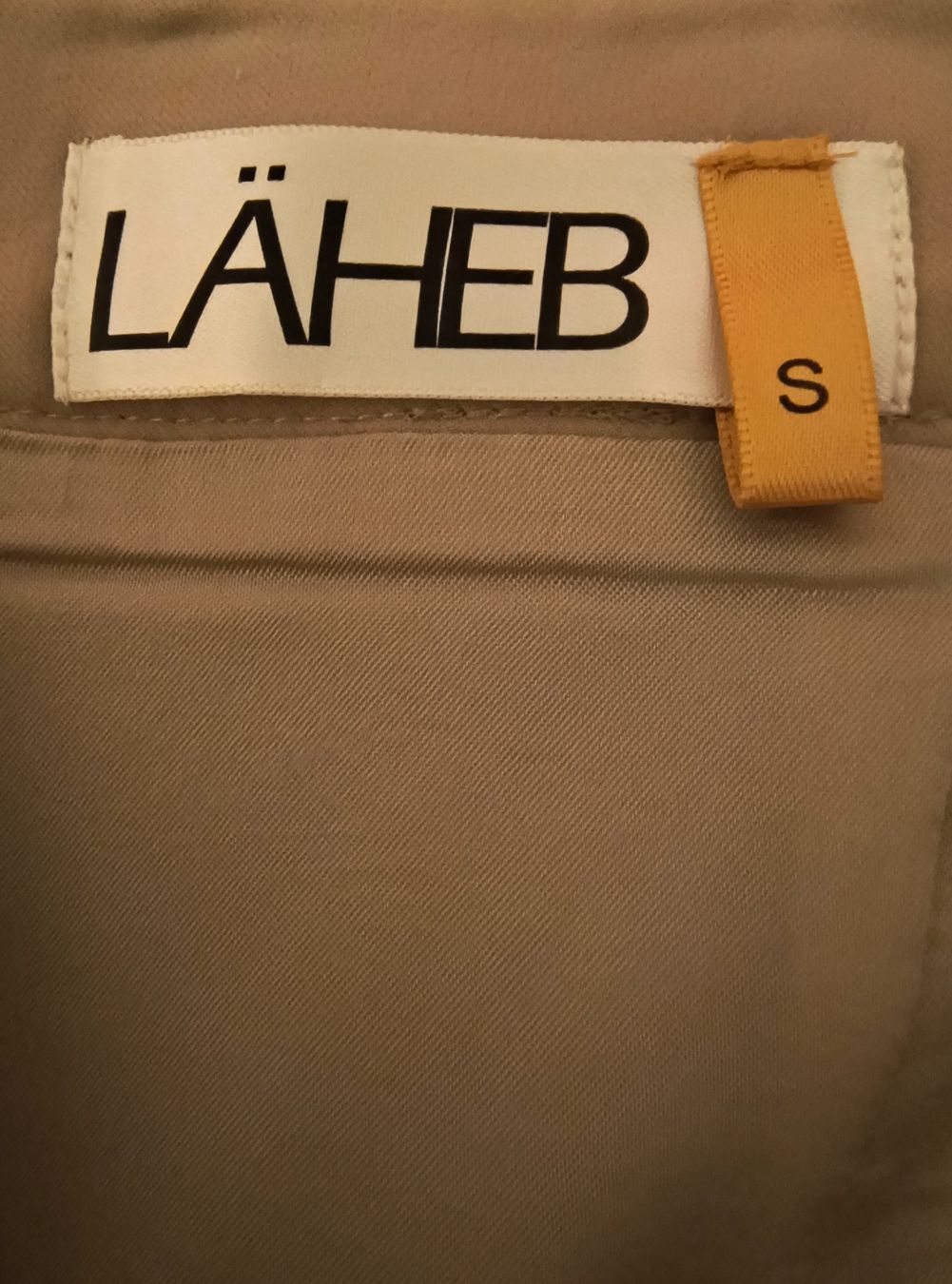 Röcke: LÄHEB - Eleganter beige Rock Gr. S – Gebraucht aus Thalwil von ralucoantza 2