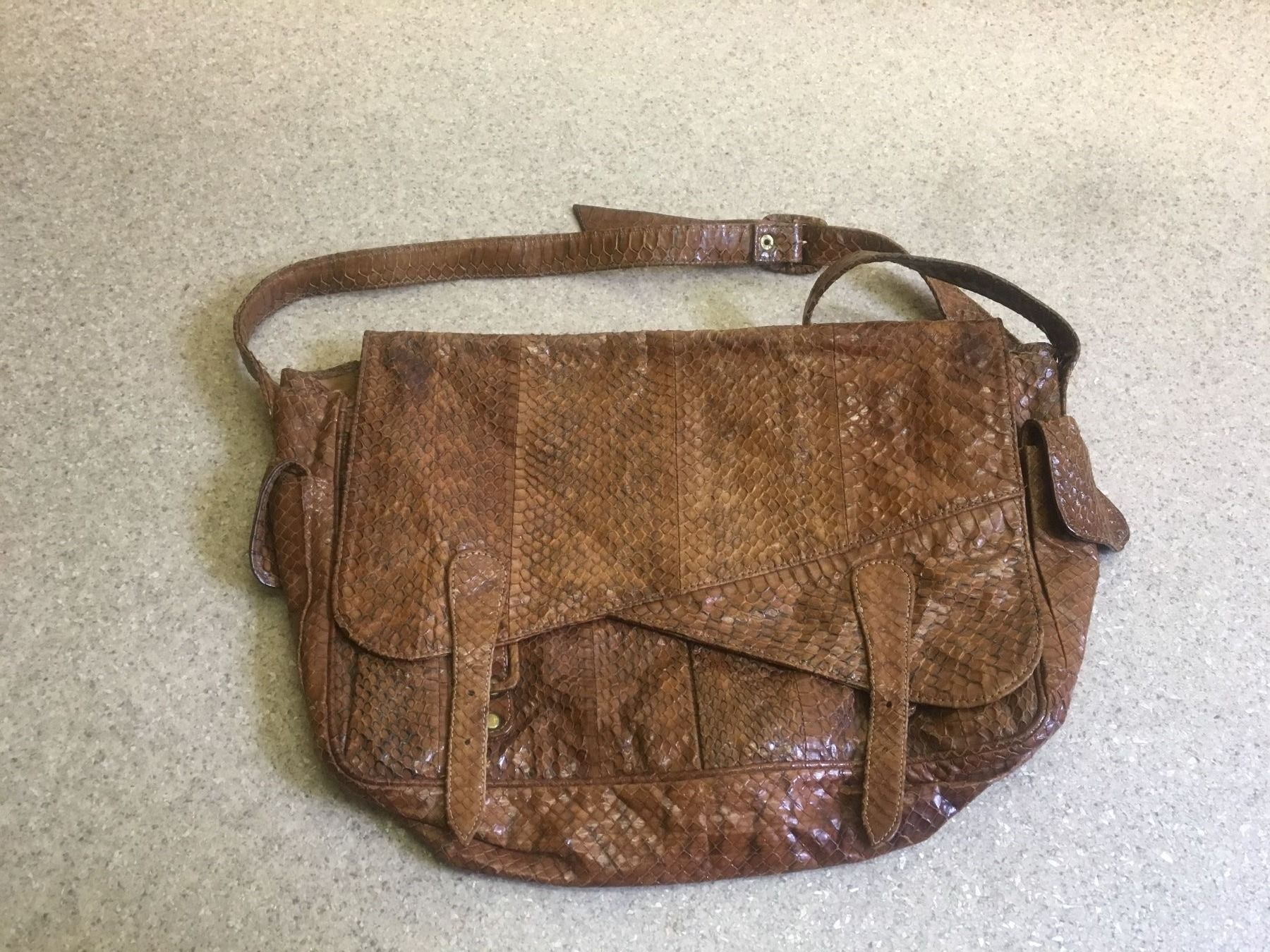Taschen für Damen: *Umhängetasche* Schlangenlederimitat – Gebraucht aus ZUERICH von Natako