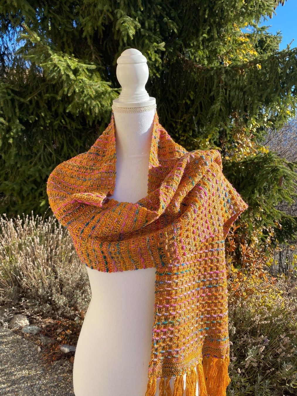 Foulard & Sciarpe: Écharpe handwoven - merino & soie – Nuovo e nell'imballaggio originale da Randogne venduto da BonnieG 1
