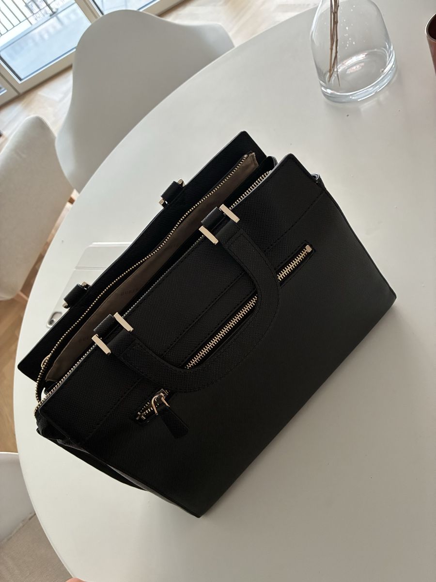 Guess Borse: Guess Handtasche – Usato da Zürich venduto da eli_pg5c 2