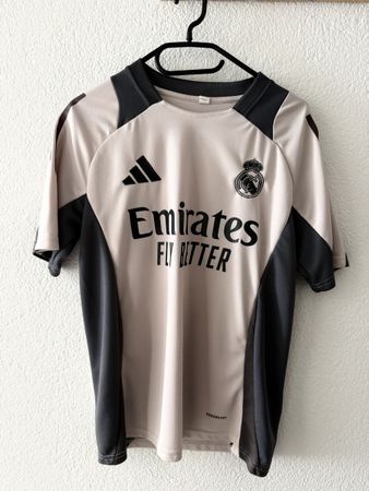 Real Madrid Trikot Adidas, Grösse S, Top Zustand!