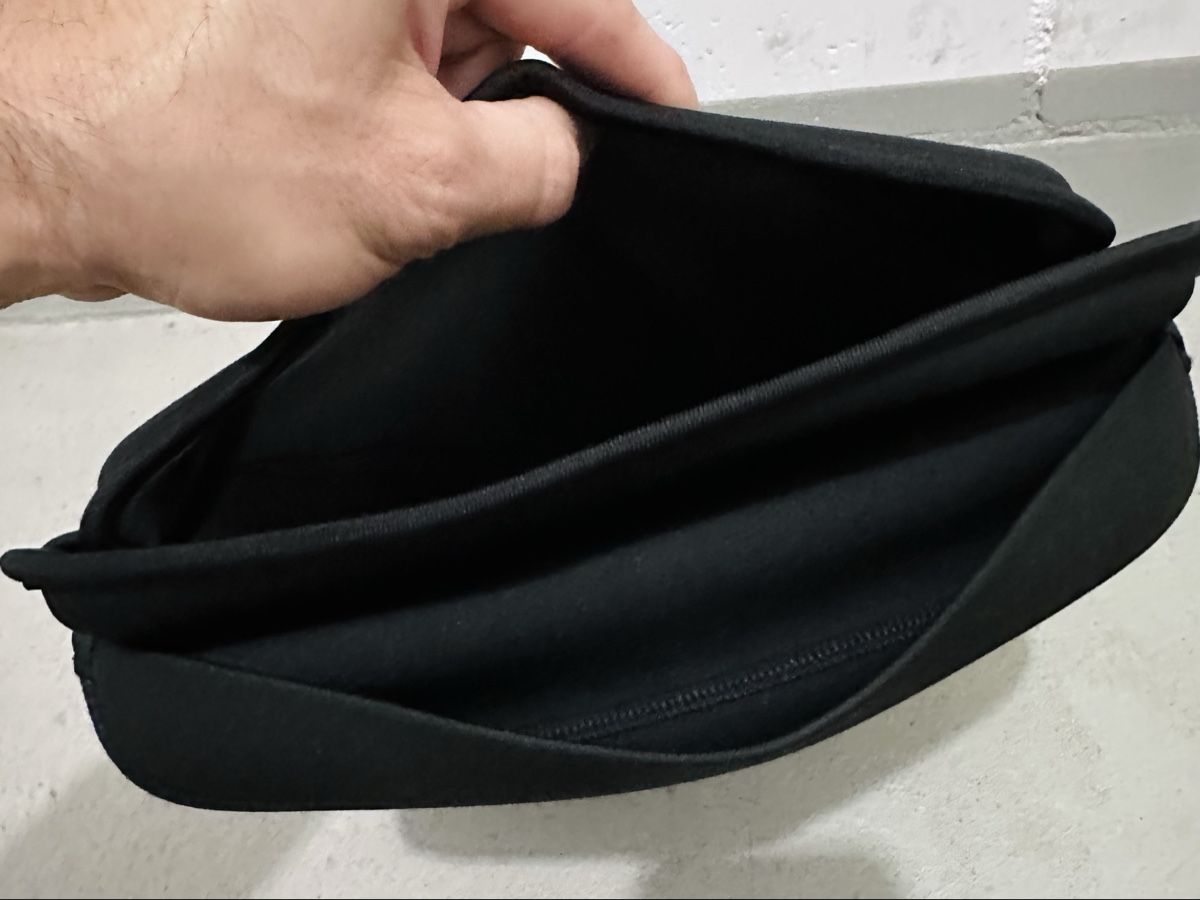 Taschen: Dicota Neopren Laptop Tasche – Gebraucht aus Volketswil von Frenc77 1