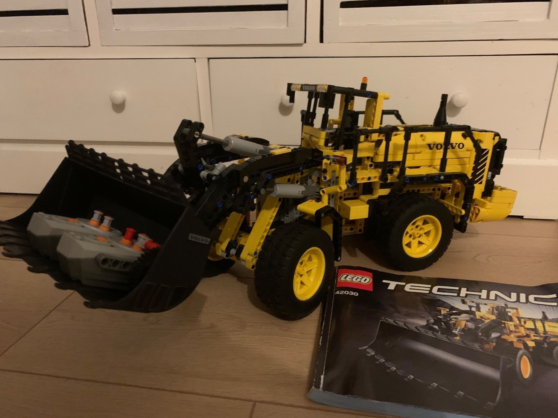 Lego Giocattoli: Lego Technic Volvo Radlader 42030 – Usato da Wegenstetten venduto da Sportcrispy 1