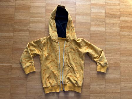 Coole Sweatjacke Jungen Gr. 104 Herbst gelb Muster