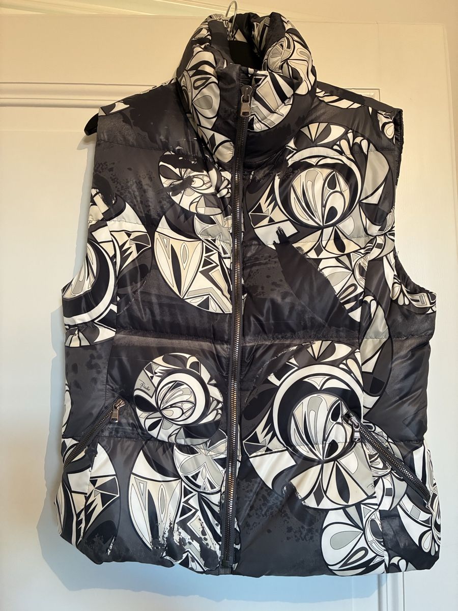 Gilet & Giacche: EMILIO PUCCI White & Gray Quilted Techno Down Puff – Usato da Basel venduto da saidser