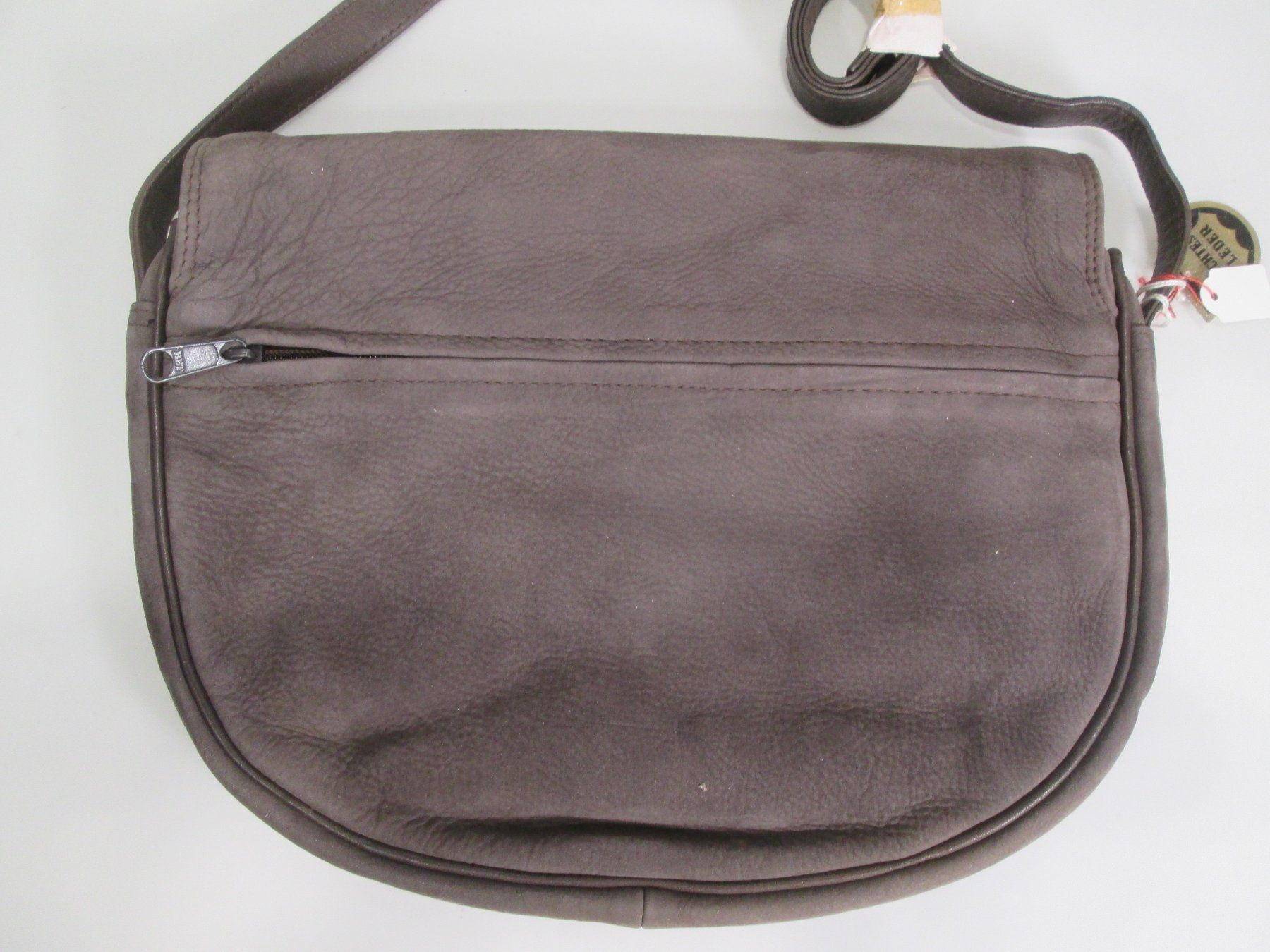Taschen für Damen: schöne Ledertasche, schweizer Fabrikant, NEU & OVP – Neu (gemäss Beschreibung) aus Rapperswil SG von designandmore 1