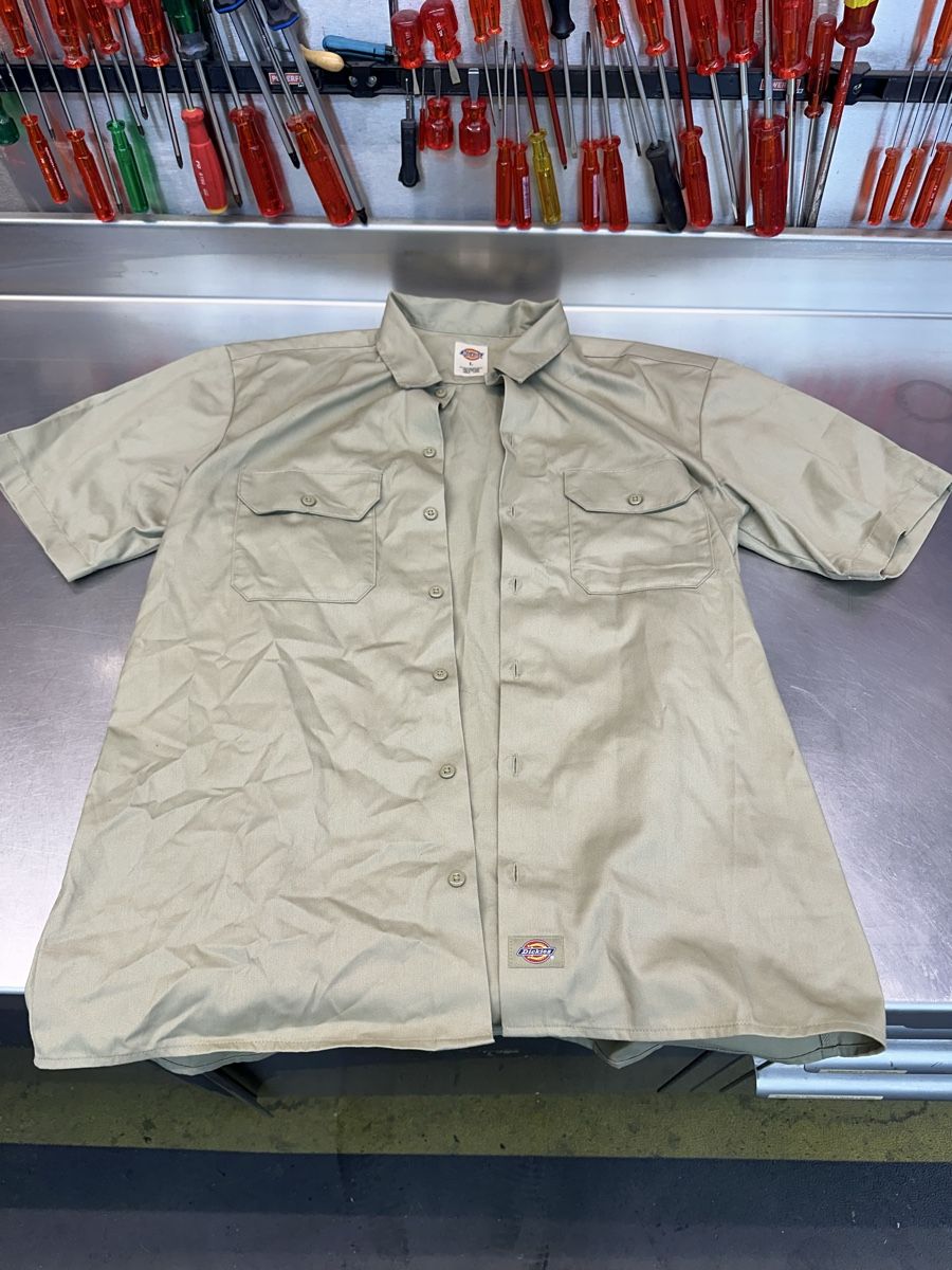 Dickies Chemises: Hemden kurzarm beige Grösse L Dickies – D'occasion à Schwende par weesli