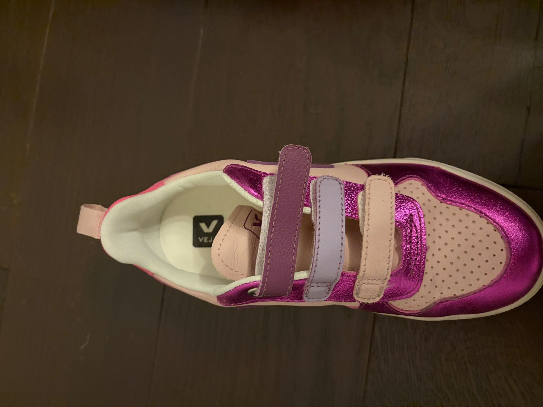 Schuhe für Mädchen: Sneakers Grösse 35 – Gebraucht aus Buochs von juab 3