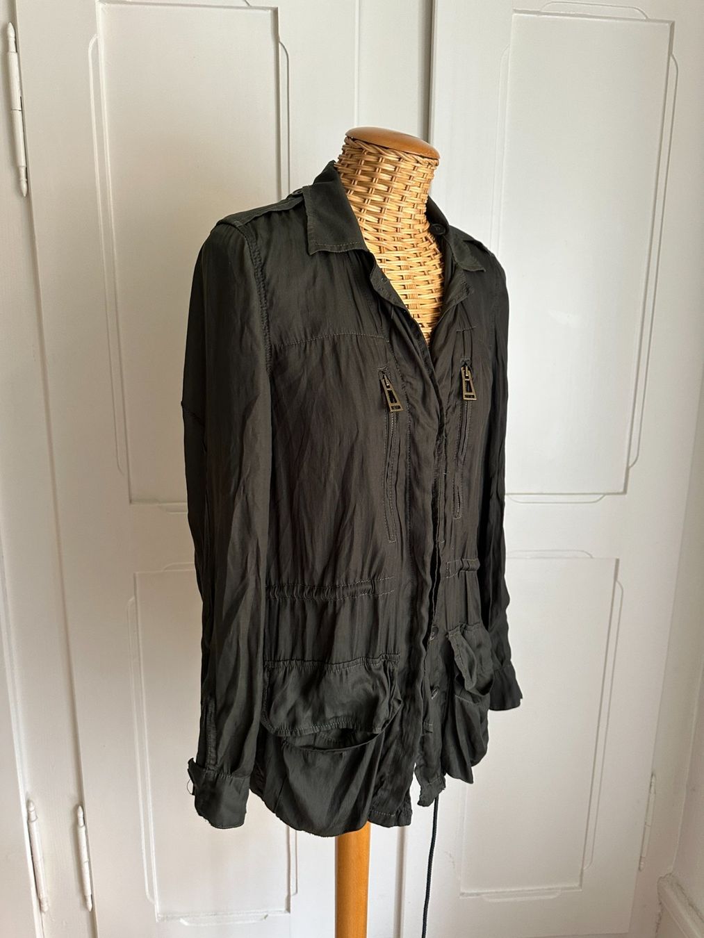 Zara Jacken: ZARA - Jacke olivgrün S – Gebraucht aus Zürich von Diazaio 1