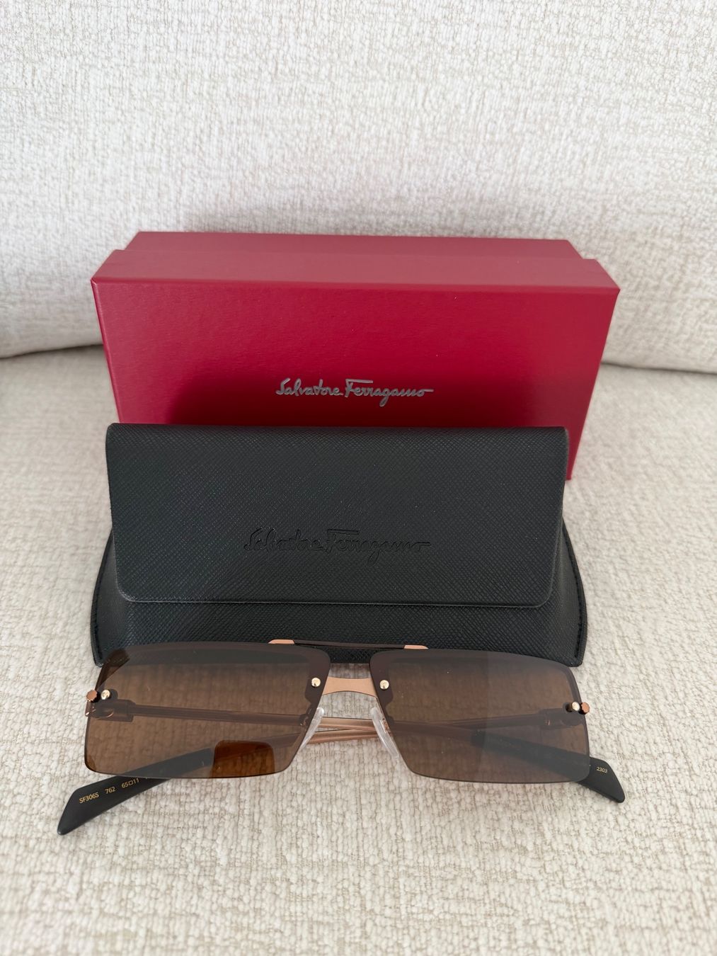 Salvatore Ferragamo Occhiali & Lenti: Salvatore Ferragamo Sonnenbrille – Nuovo e nell'imballaggio originale da Buchs AG venduto da Maison_Djana_