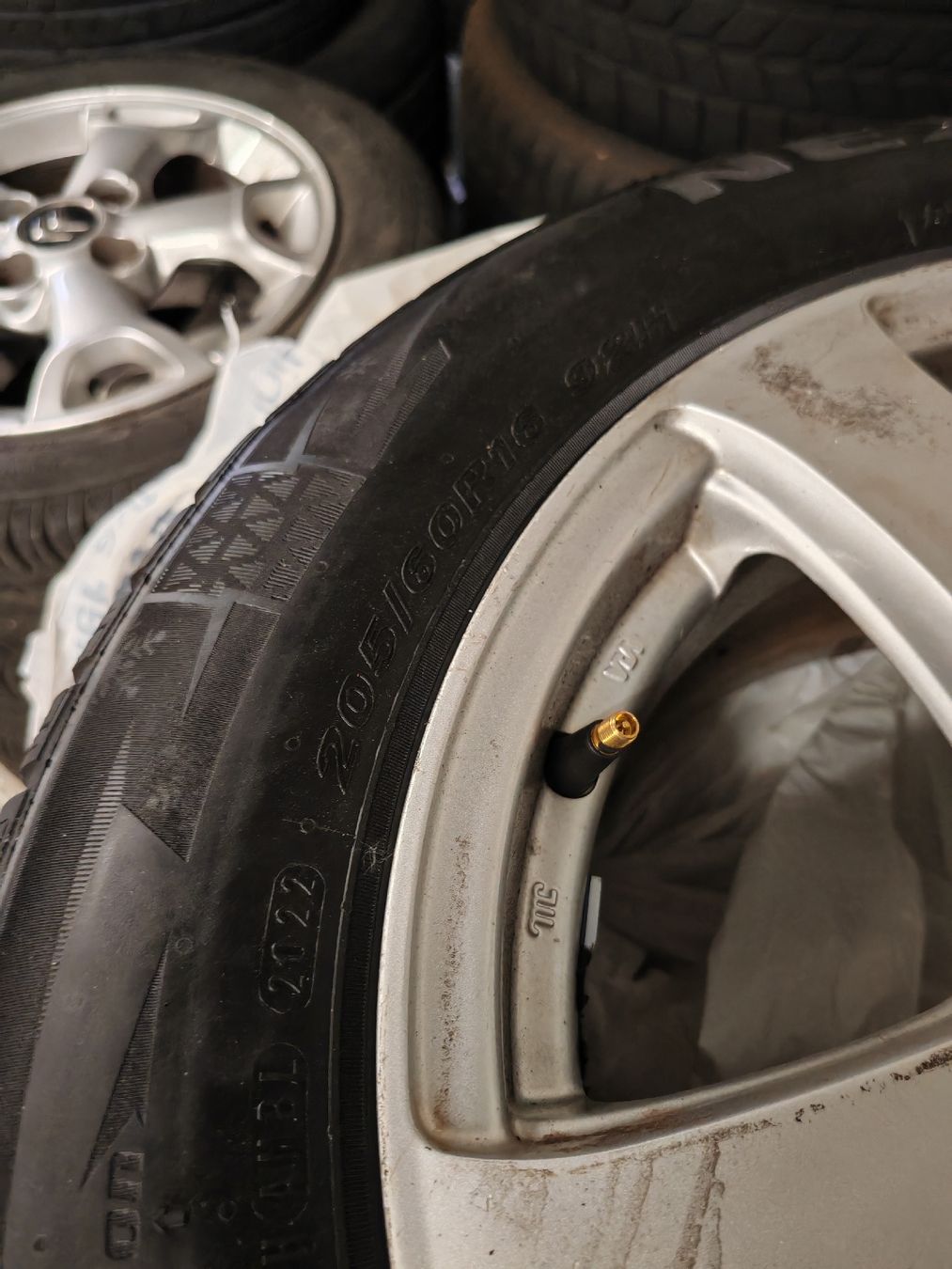 Pneumatici & Ruote complete: Renault Megane Scenic Räder – Usato da Oberengstringen venduto da 156driver 2