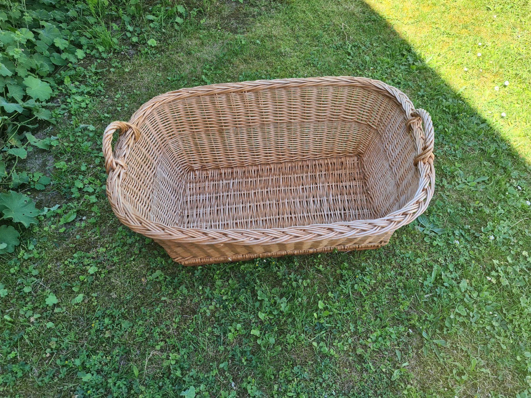 Altro per la casa: Grosse Weidenkorb / Wäschekorb Sommerliche Deko – Usato da Niederlenz venduto da DaveDasWahnsinn