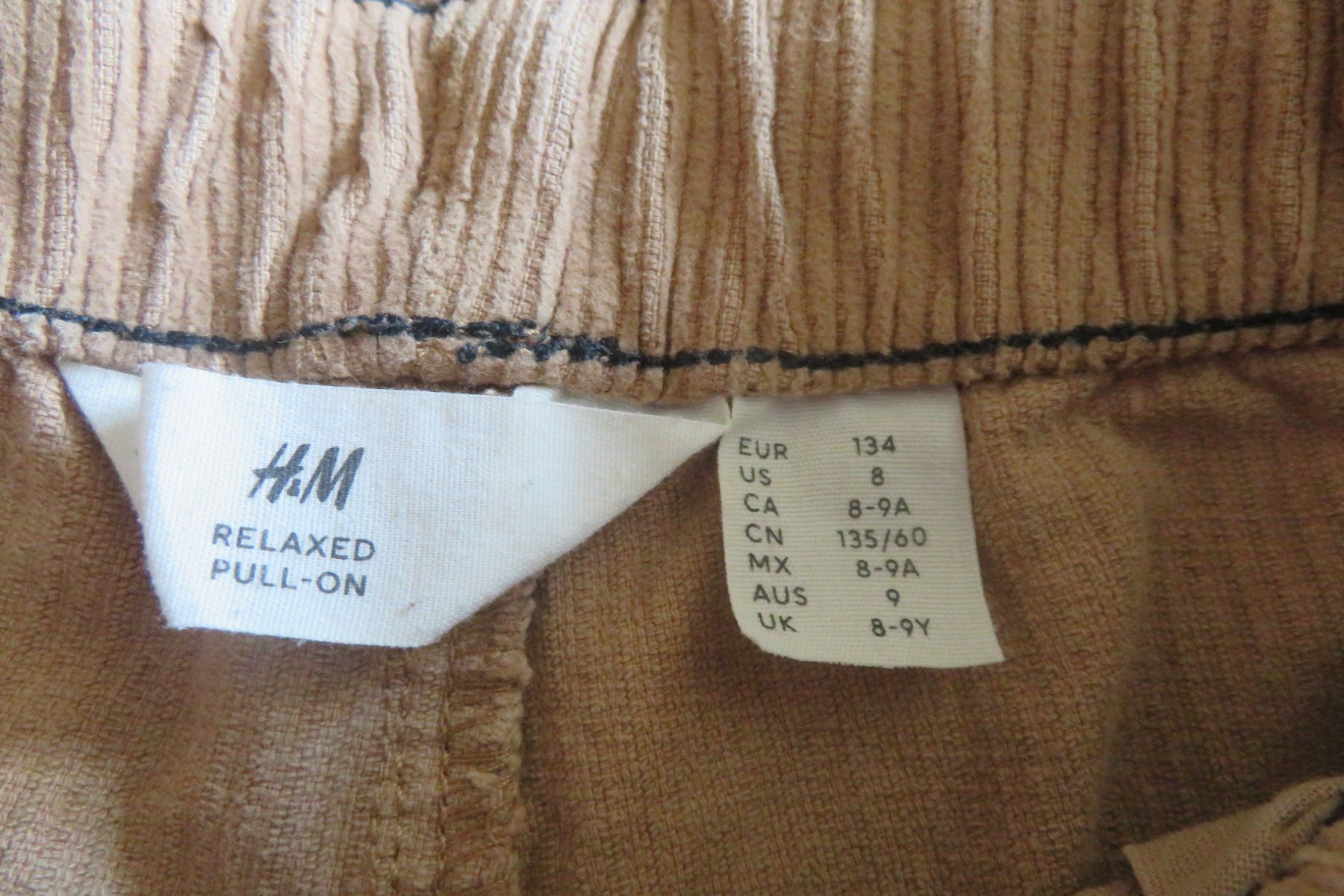 H&M Pantaloni: H&M Cordhose in Gr. 134 – Usato da Steckborn venduto da Bibendum02 5