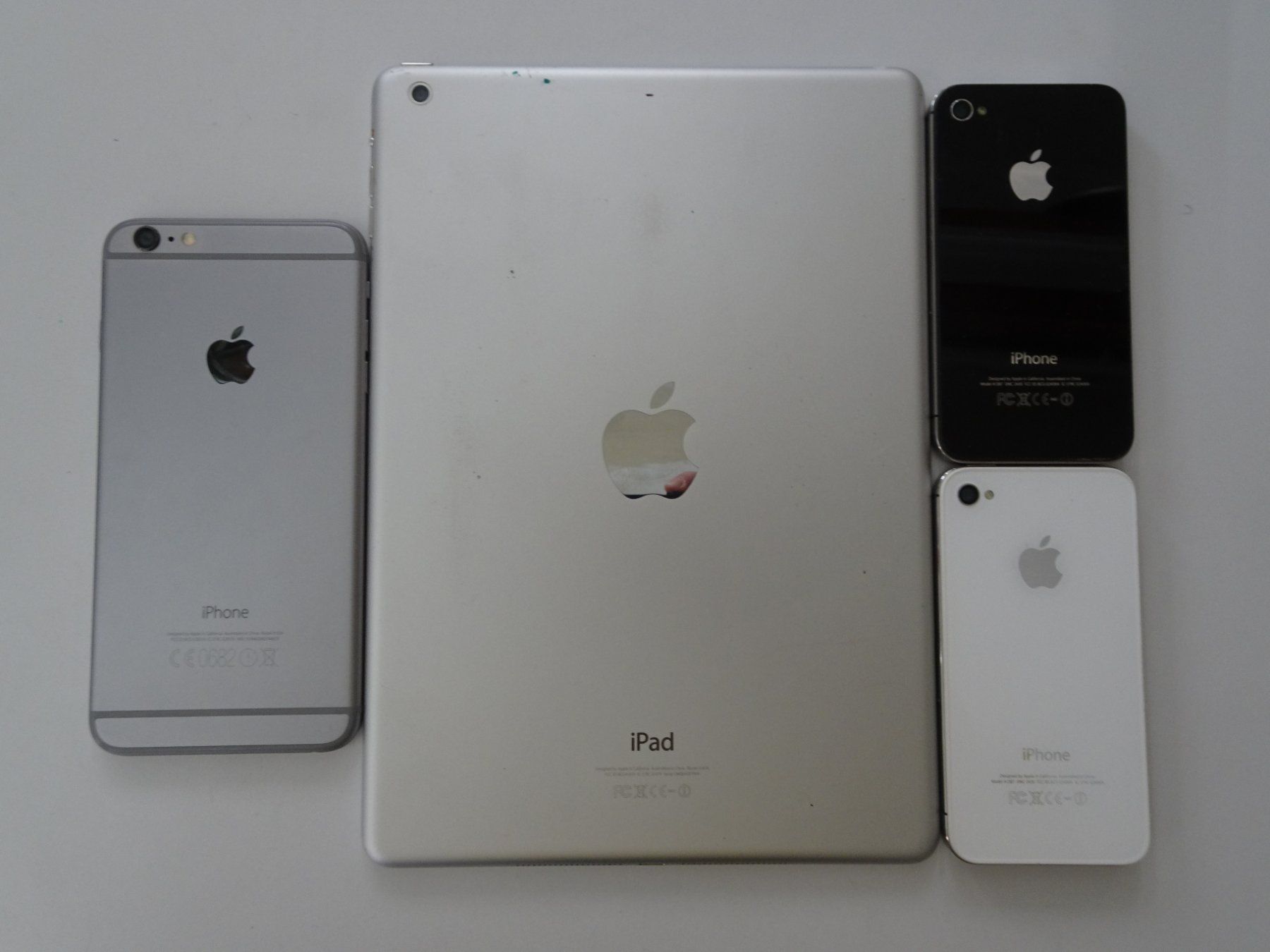 Apple Telefoni cellulari / Smartphones: Apple SET Ipad Iphone A1524 A1474 A1387 A1387 Code gesperrt! – Usato da Goldswil b. Interlaken venduto da troedlermarkt-goldsw