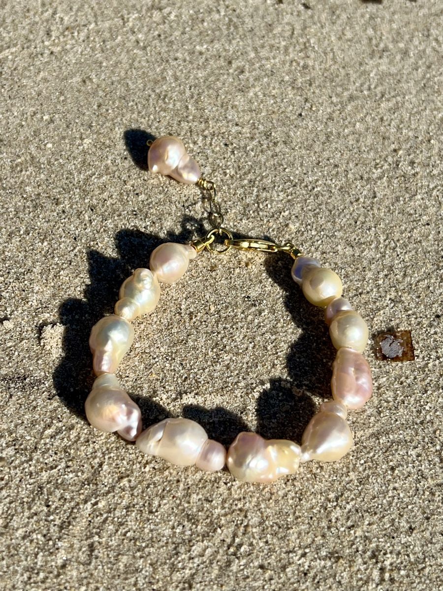 Bracciali & Braccialetti: Baroque Pearl Bracelet - Gold Plated Silver – Nuovo e nell'imballaggio originale da Rüschlikon venduto da ThereseJewelryDesign