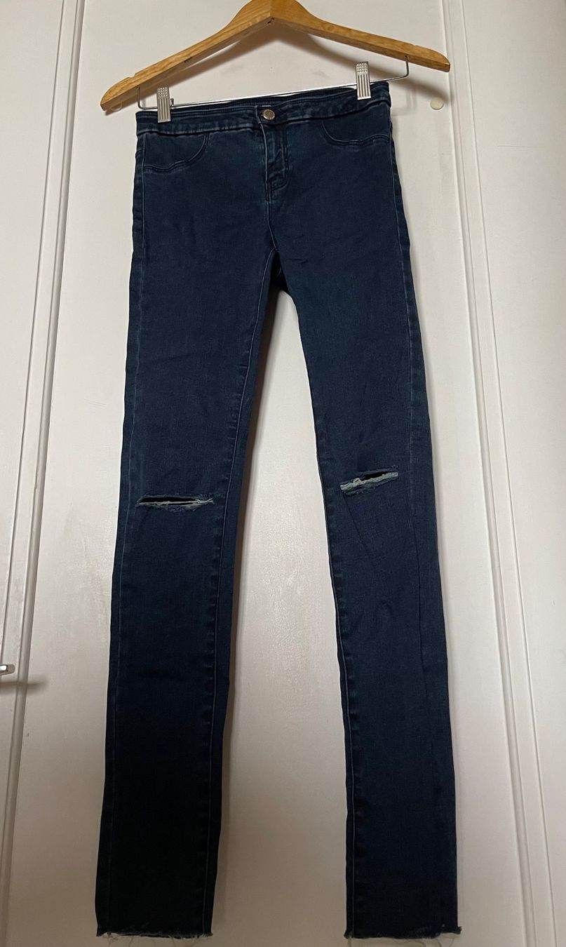 Zara Jeans: Skinny jeans Zara – Usato da Territet venduto da Estelle_elletsE