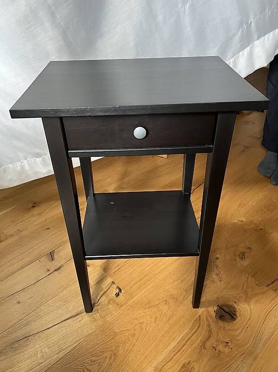 Comodini: Nachttisch Beistelltisch Hemnes – Usato da Bern venduto da Ovorocks