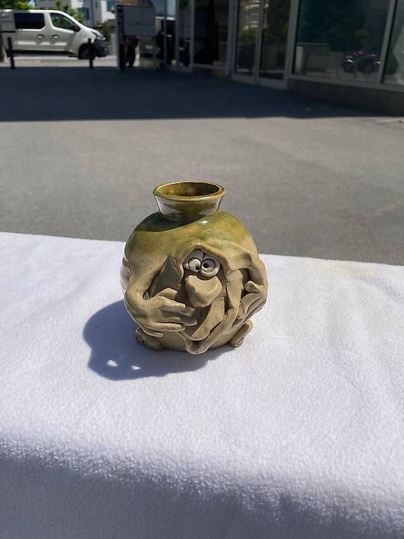 Vasi & Recipienti: Keramik Vase mit Gesicht, Top Zustand – Usato da Galgenen venduto da Beatsz