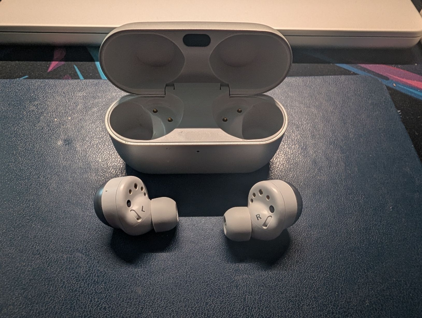 Technics Cuffie: Technics EAH-AZ100 Wireless Earbuds – Usato da Zürich venduto da Trunkwillo 3