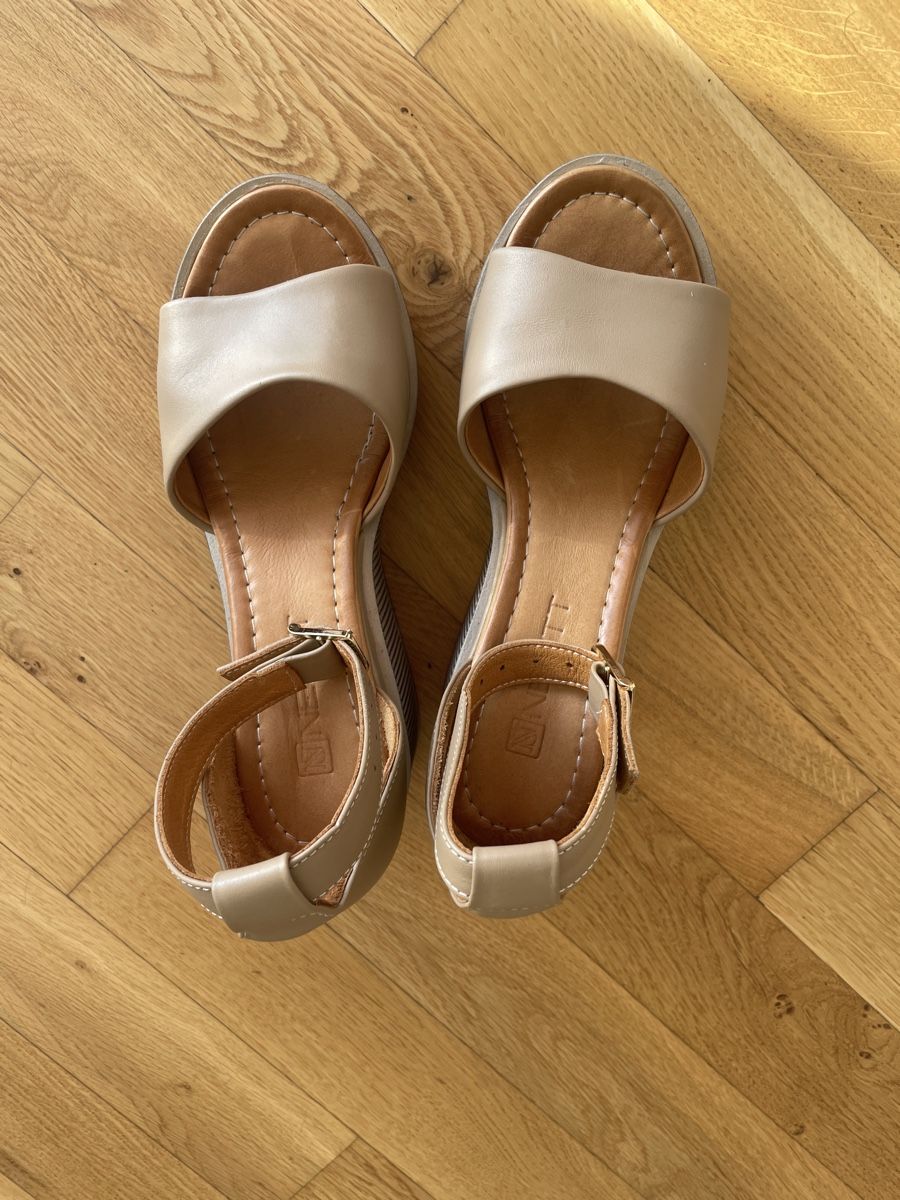 Damenschuhe: Leather platform sandal shoes 37 – Neu (gemäss Beschreibung) aus Zug von dmjtita 4