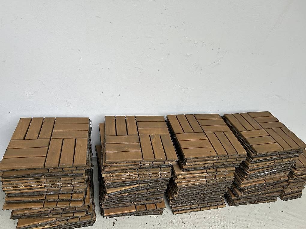 Rivestimenti per pavimenti: Ikea Runnen Balkonboden Holz – Usato da Basel venduto da fab_8wmr 4
