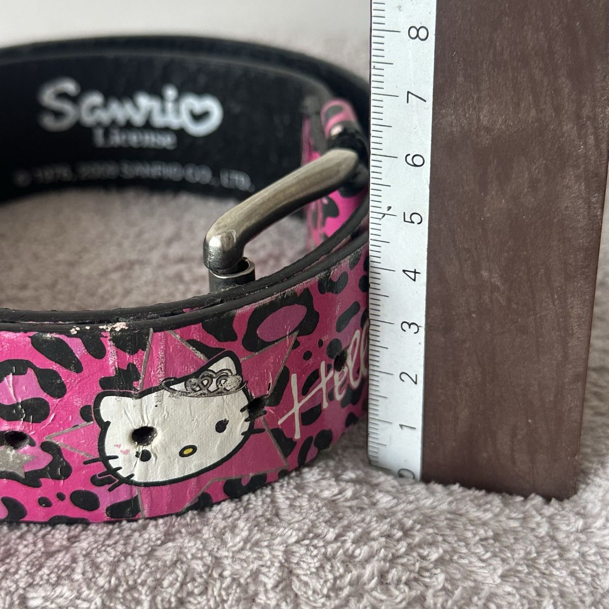 Hello Kitty Sonstiges für Kind & Baby: CEINTURE HELLO KITTY ROSE LÉOPARD VINTAGE 2009 – Defekt aus Givisiez von dor_xb9k 3