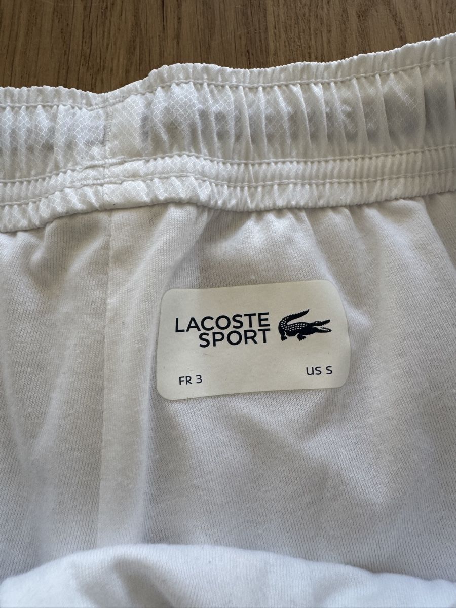 Lacoste Pantaloni: Lacoste Sport Shorts – Usato da Zürich venduto da tsc_z7fy 1