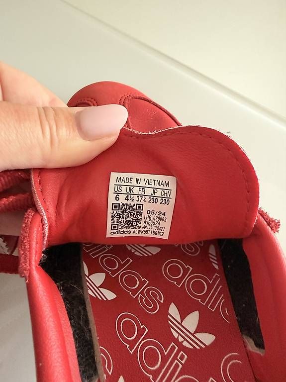 Adidas Damenschuhe: Addidas Samba Gr. 37.5 rot – Gebraucht aus Reinach BL von Wardrobe-Ladies 2