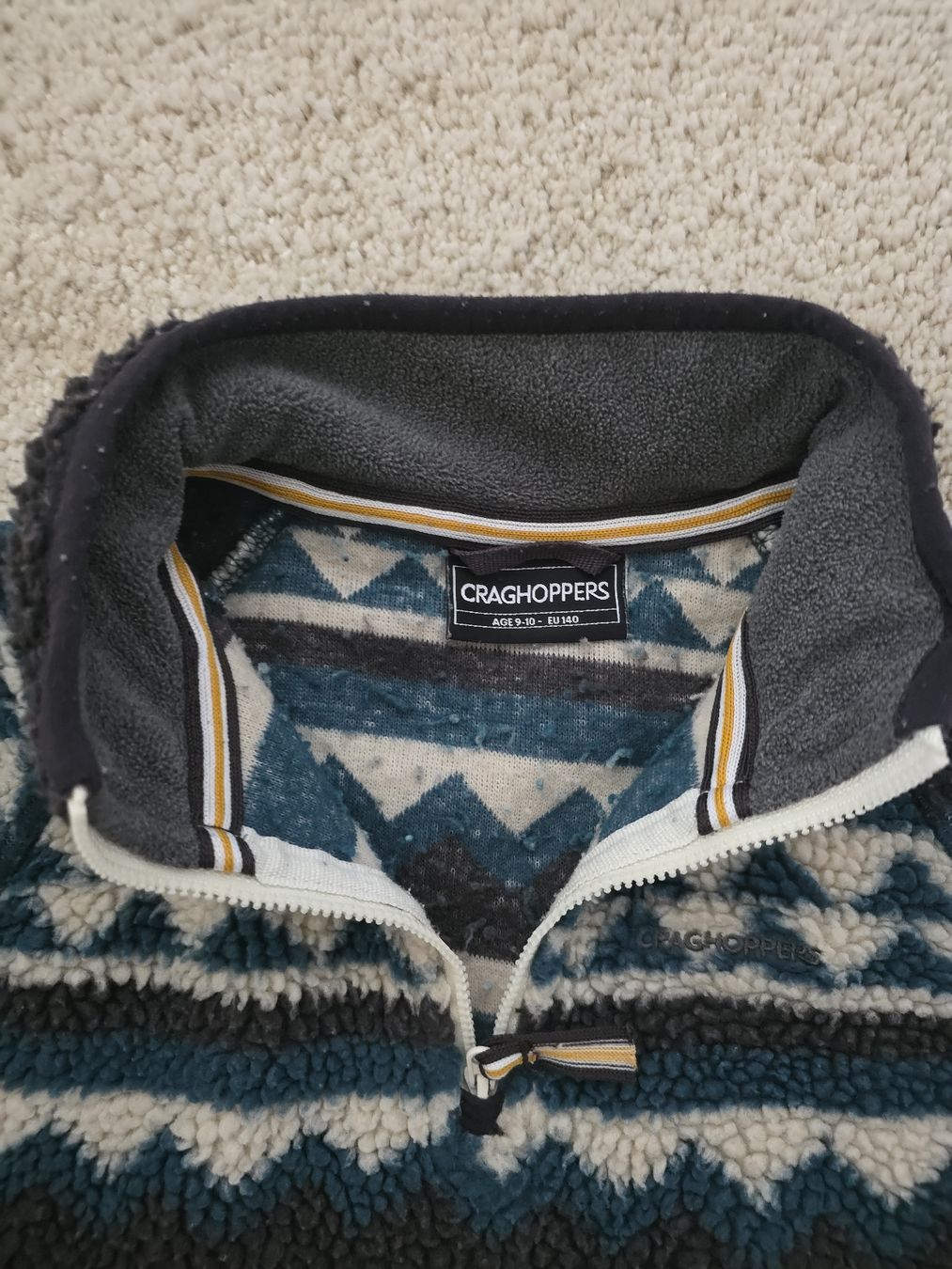 Craghoppers Maglioni & Felpe: Craghoppers Kids Fleece Pullover Size 140 Patterned – Usato da Schwerzenbach venduto da pio_qjh9 1