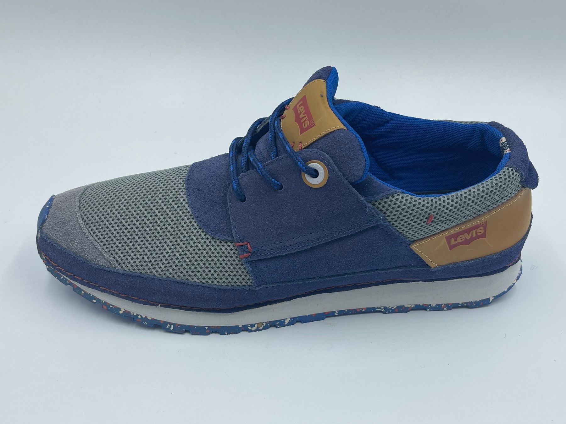 Levi's Scarpe da uomo: Levis Solvang Low Sneaker Gr. 45 – Usato da Spreitenbach venduto da 1Runner 1