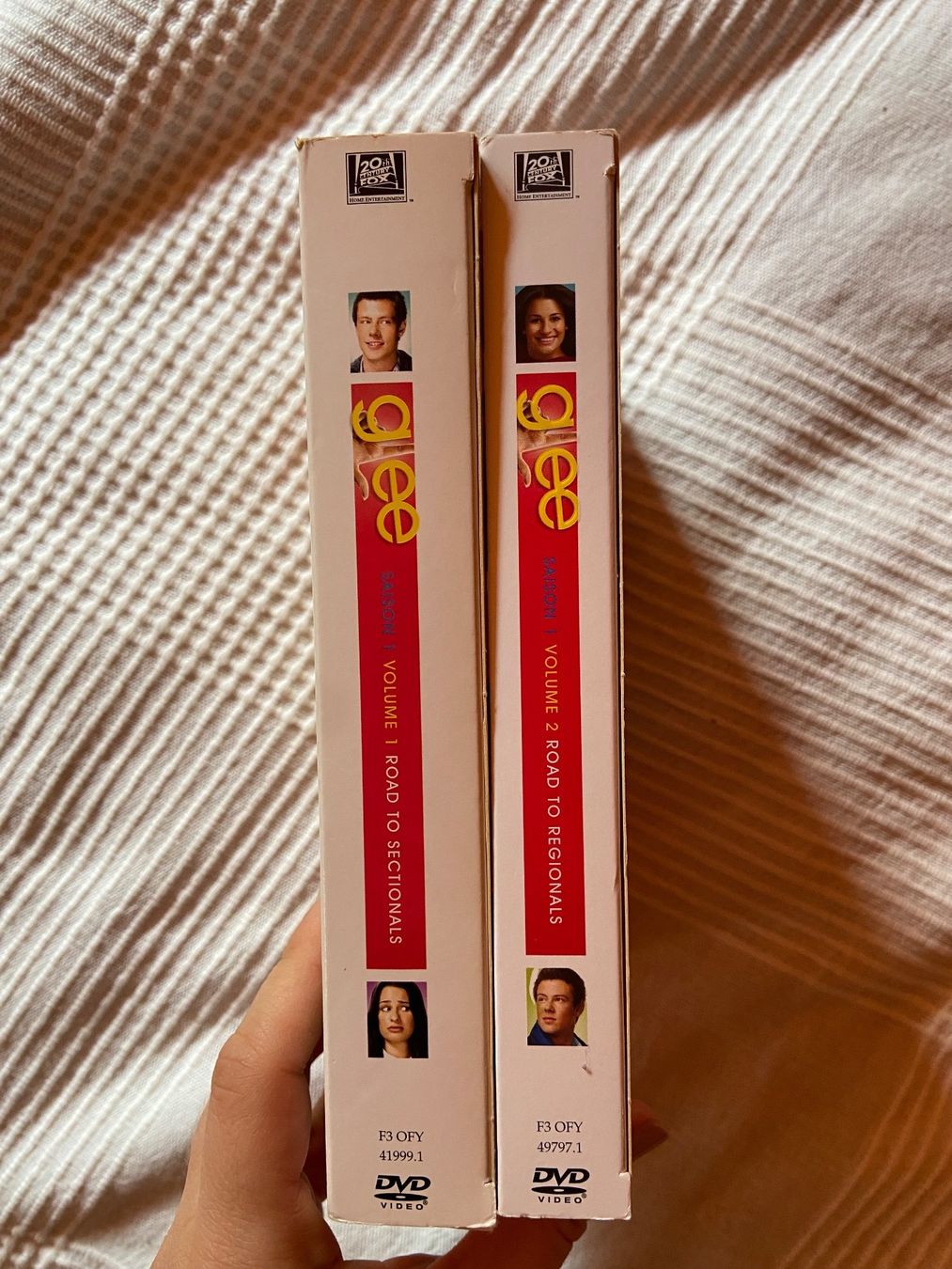 Tutti i DVDs: DVD GLEE SAISON 1 VOLUME 1+2 – Usato da Veyrier venduto da Leilazizou 3