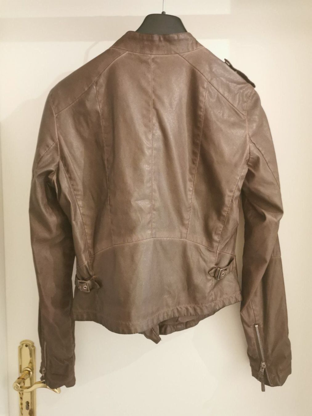 Jacken: Braune Kunstleder Jacke in M – Gebraucht aus Stäfa von basidis 2