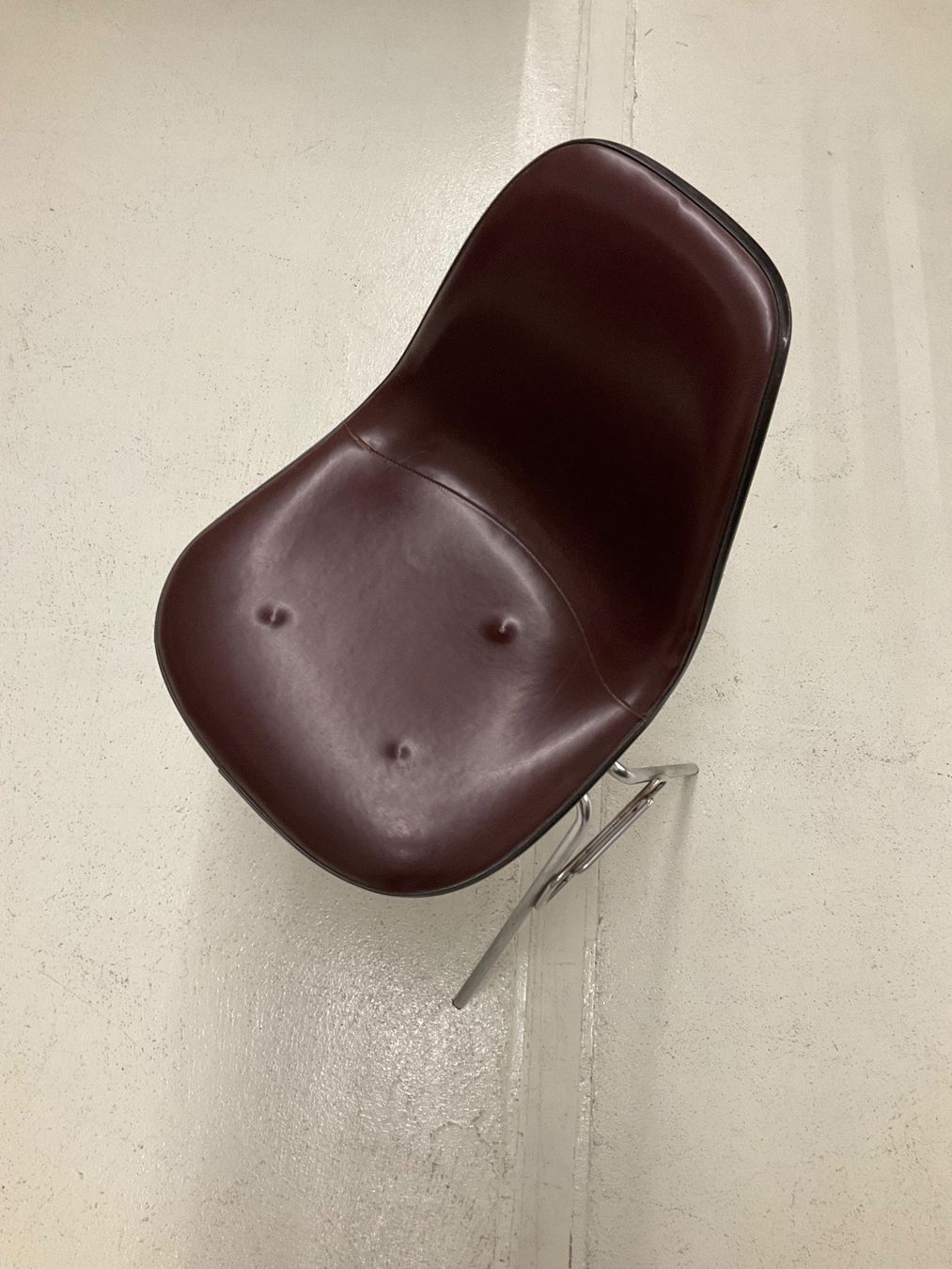 Vitra Stühle: Original Eames Fiberglass Sidechair von Vitra DSS – Gebraucht aus Zürich von vintage_design_sale 4