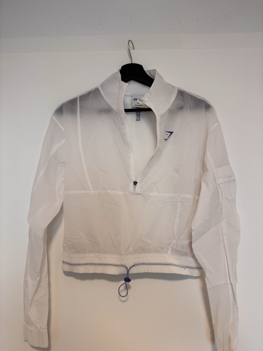 Gymshark Giacche: Gymshark white wind breaker size XS – Usato da Dübendorf venduto da ClaraS. 7