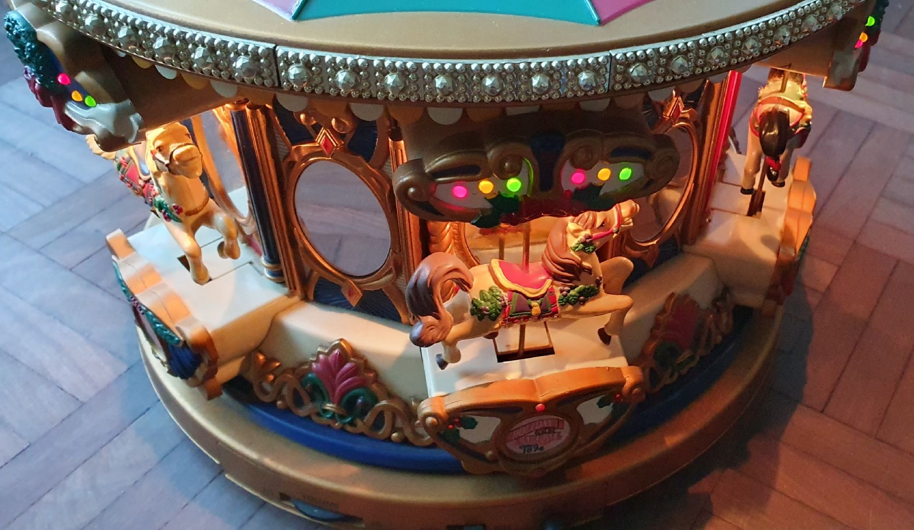 Spielzeuge: Weihnachtskarussell mit Musik, beleuchtet, Nostalgie – Gebraucht aus Kreuzlingen von Rschweiz1 2